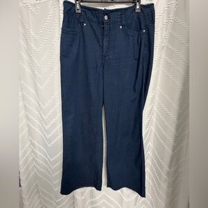 NYDJ women's denim jeans in the "Serendipity" wash wide leg size 10